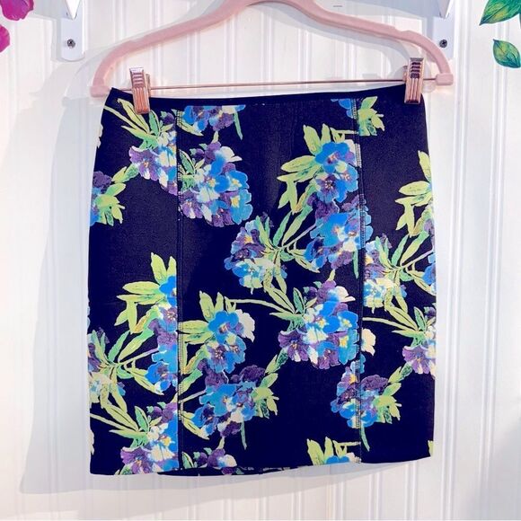 Elizabeth & James floral zip scuba skirt Sz S - Picture 3 of 7